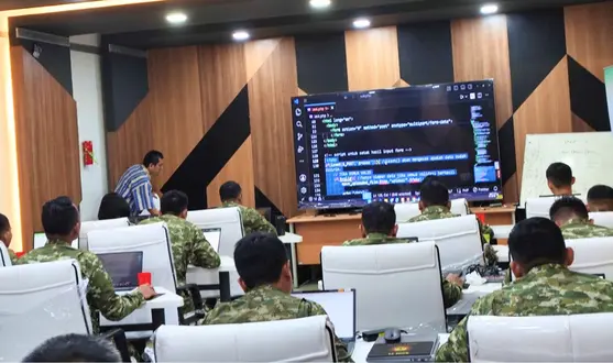 Corporate Training Pemrograman Web dengan AI